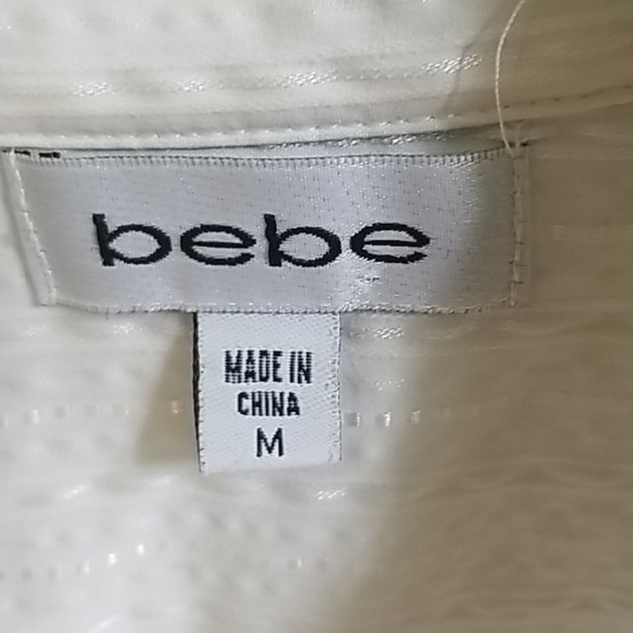 Vintage-Style Hook and Eye Closure Blouse - Picture 5 of 5